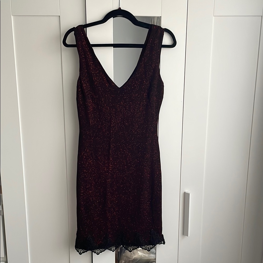 Elegant Burgundy Sleeveless Dress